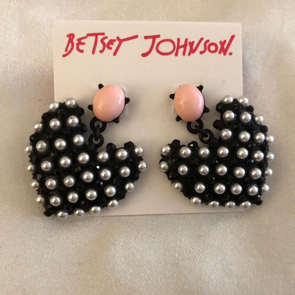 Betsey Johnson Black Tone Faux Pearl Encrusted Heart Drop Earrings NWT